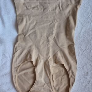 Tummy control panties, High waist, Medium.